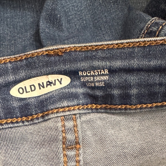 Old Navy | EUC Women's Rockstar Super Skinny Low Rise Jeans - 16S - Picture 5 of 7